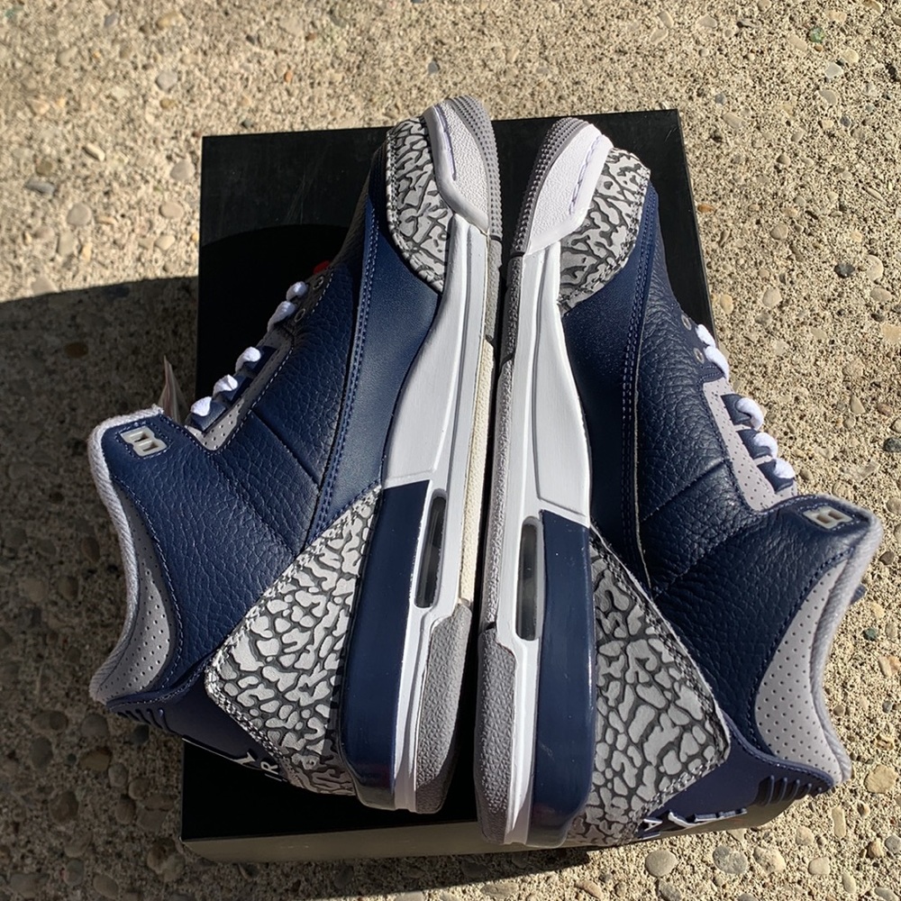 New Jordan 3  Retro Georgetown Size  7Y / 8.5 women - Picture 10 of 15